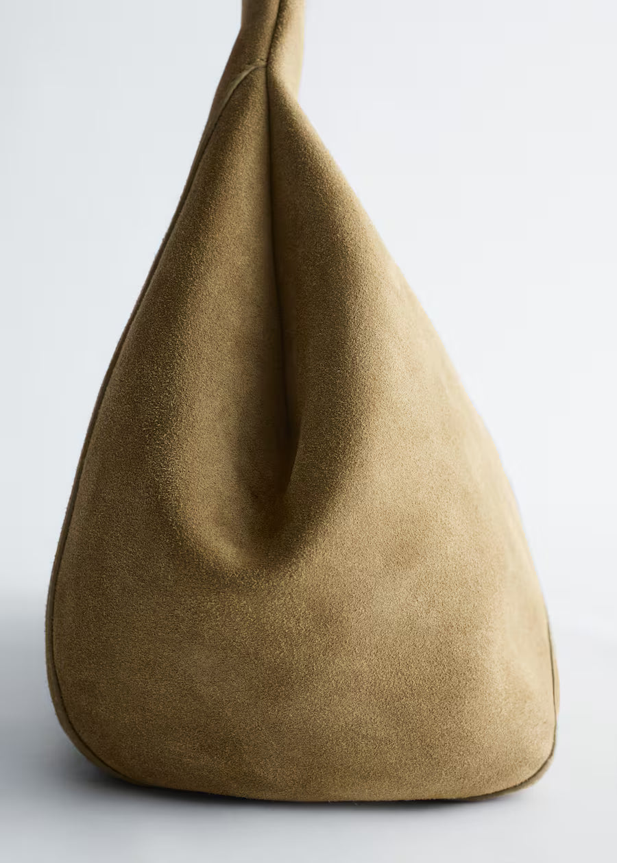 Curved single-shoulder underarm bag