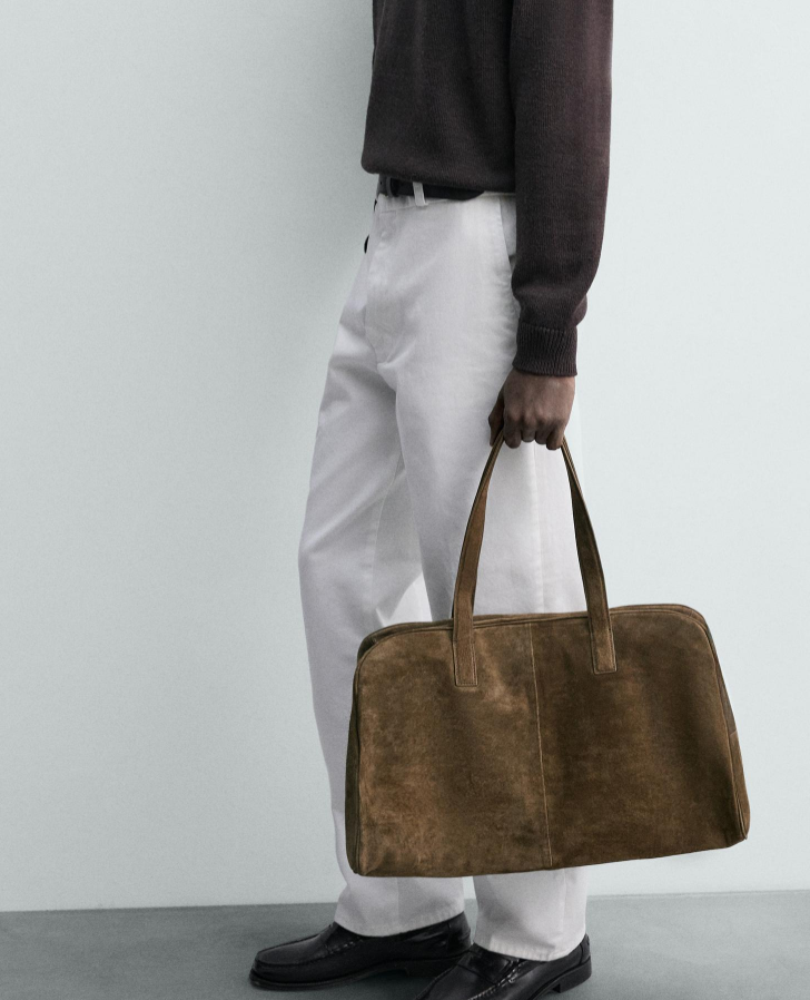 Medium leather travel bag
