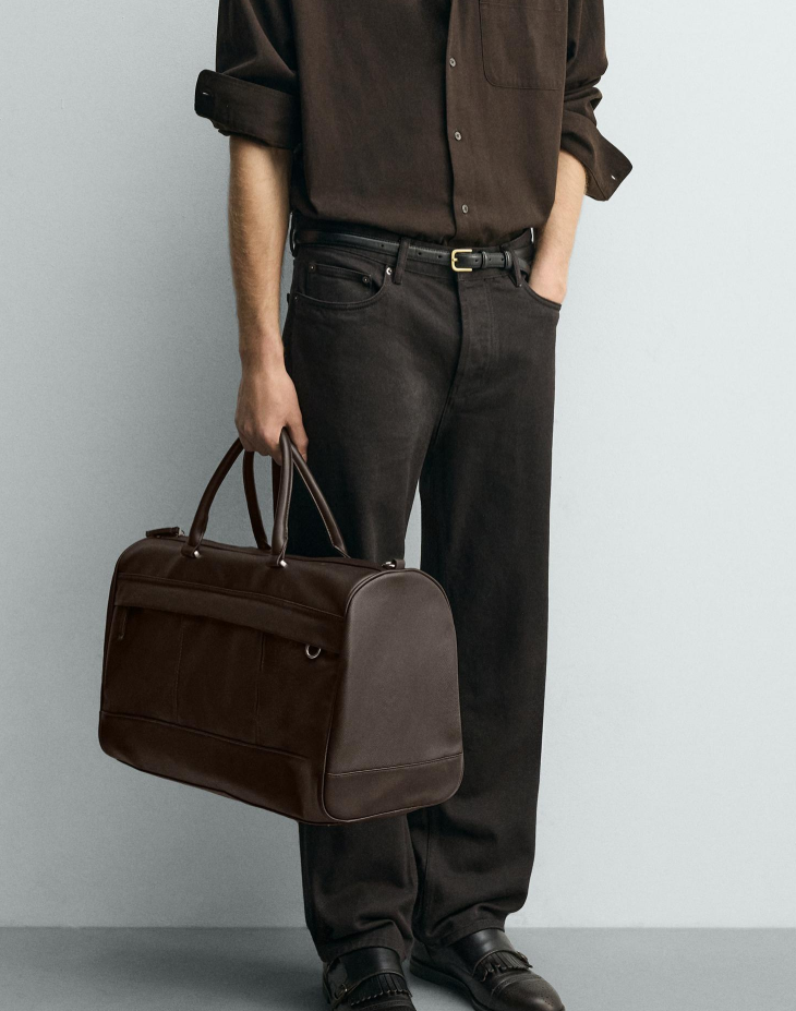 Medium leather travel bag